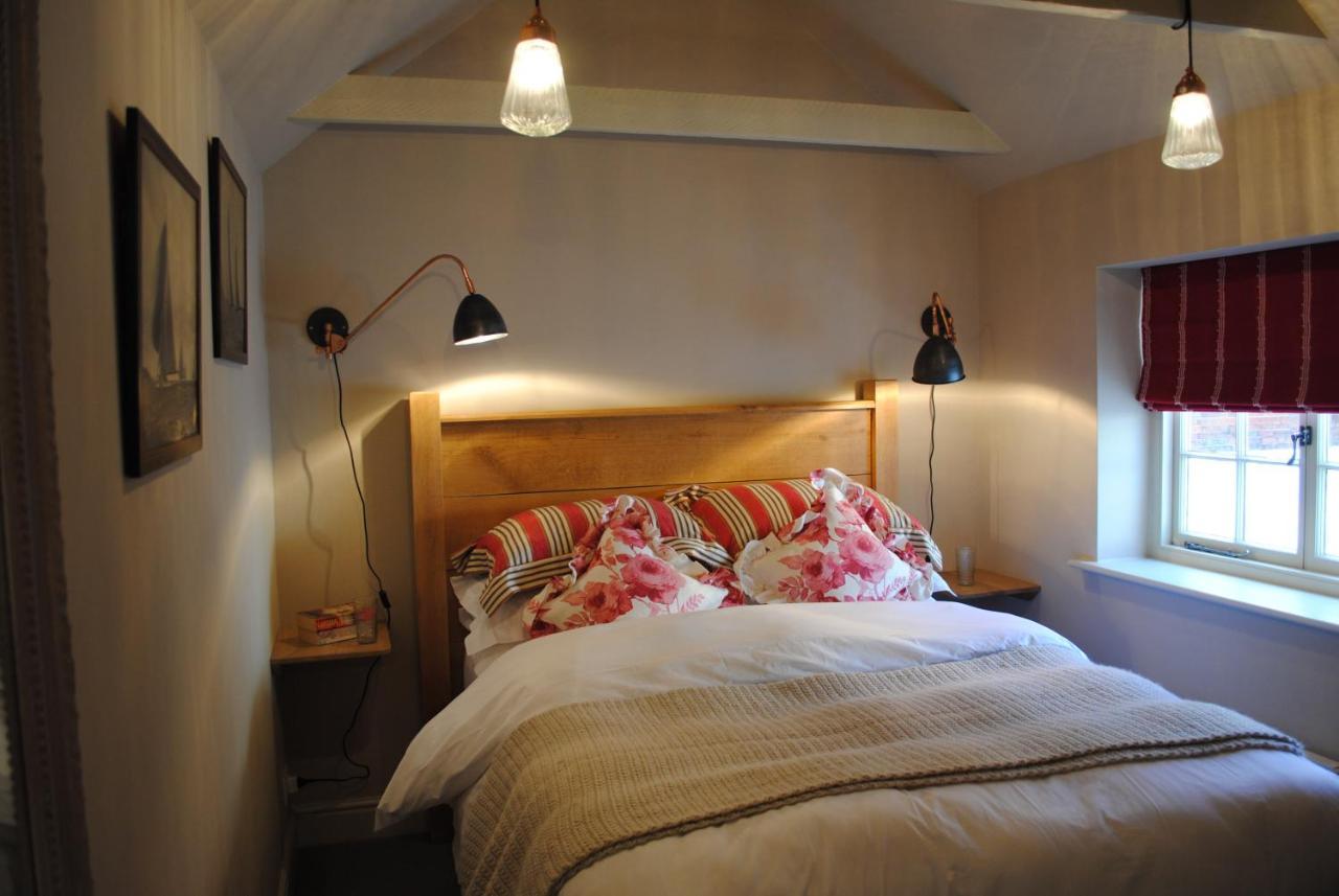 Courtyard Cottages Lymington, 2 Adults Only Luaran gambar